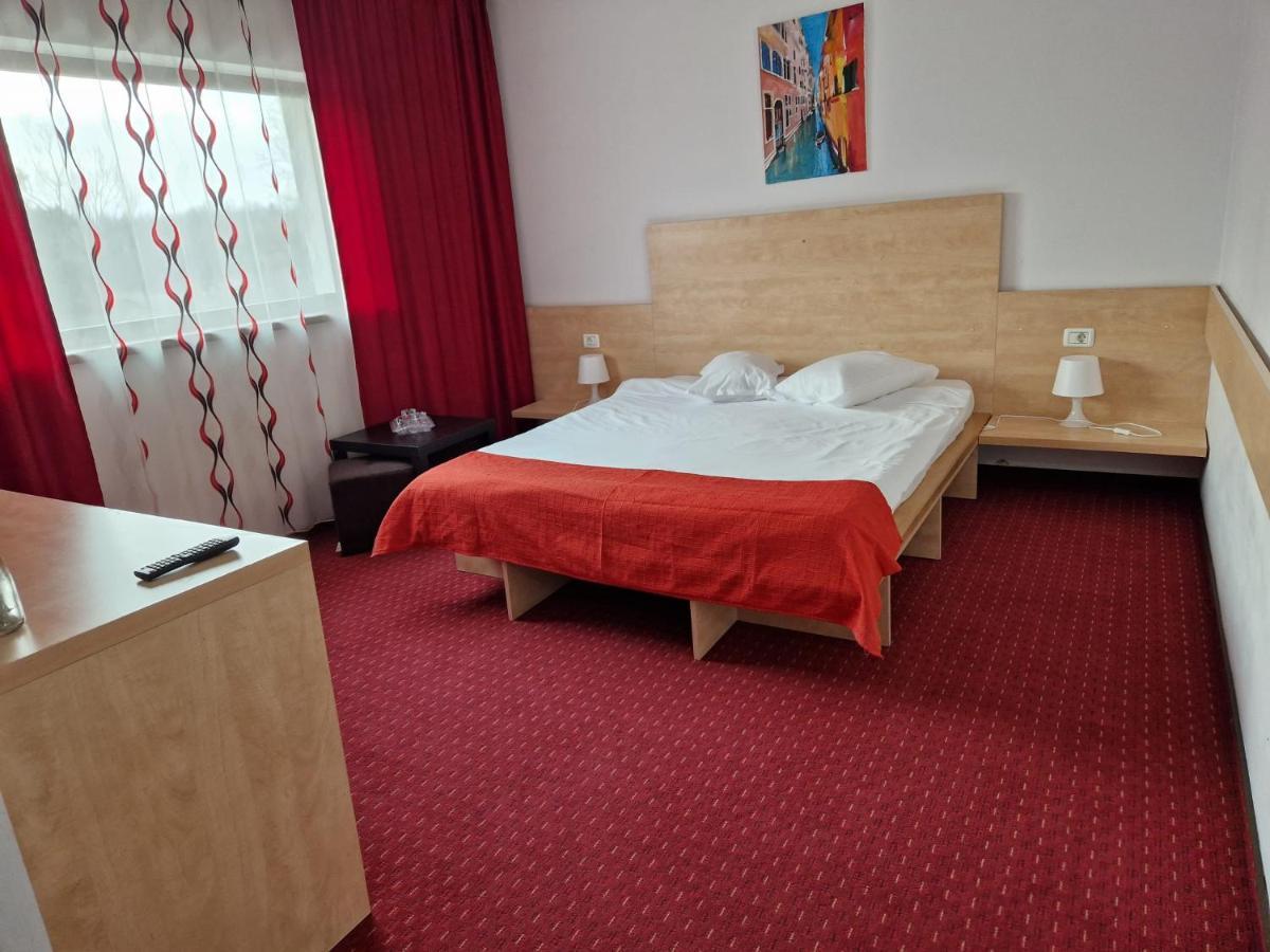 Pensiunea Carpe Diem Râmnicu Vâlcea Eksteriør billede