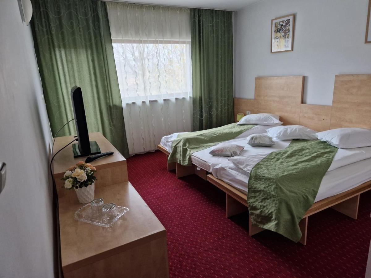 Pensiunea Carpe Diem Râmnicu Vâlcea Eksteriør billede