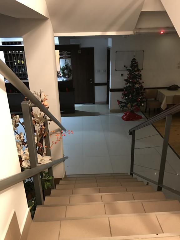 Pensiunea Carpe Diem Râmnicu Vâlcea Eksteriør billede